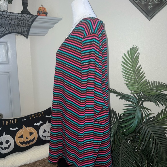 NWT Lane Bryant Striped Sparkle V-Neck Size 22 - Picture 2 of 4